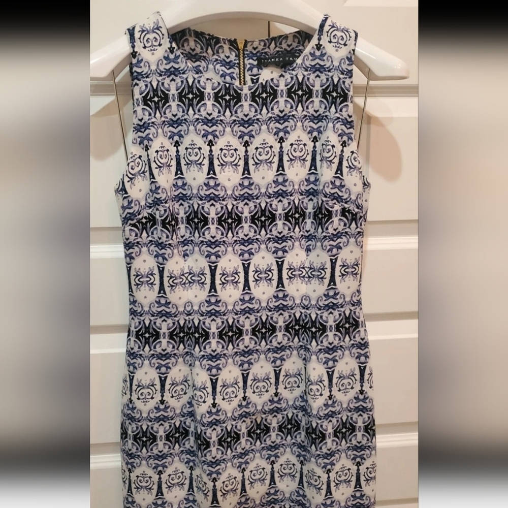 Ivanka Trump womens dress Size 4 blue print - Picture 5 of 8